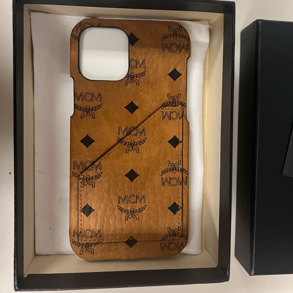MCM iPhone Case 12 pro case invisetos Original